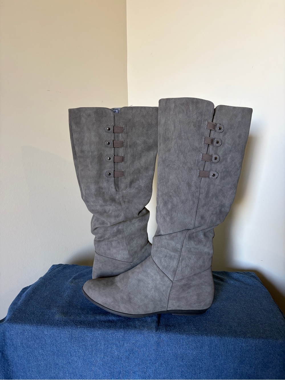 Cliffs by White Mountain ZIFORDHAM Gray Faux Suede Knee High Zip Boots 8.5 M